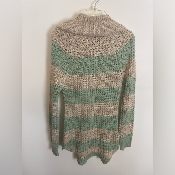 RUE 21 Sweater Small - Picture 2 of 5